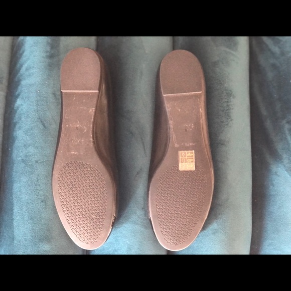 Tory Burch Cap-Toe Chelsea Flats - Picture 4 of 6